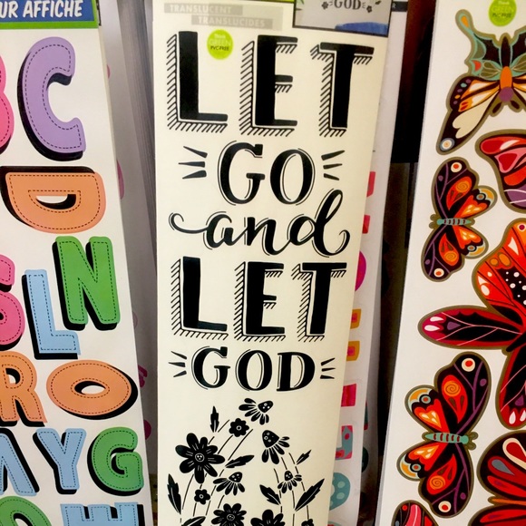 Wallpaper - Picture 1 of 2